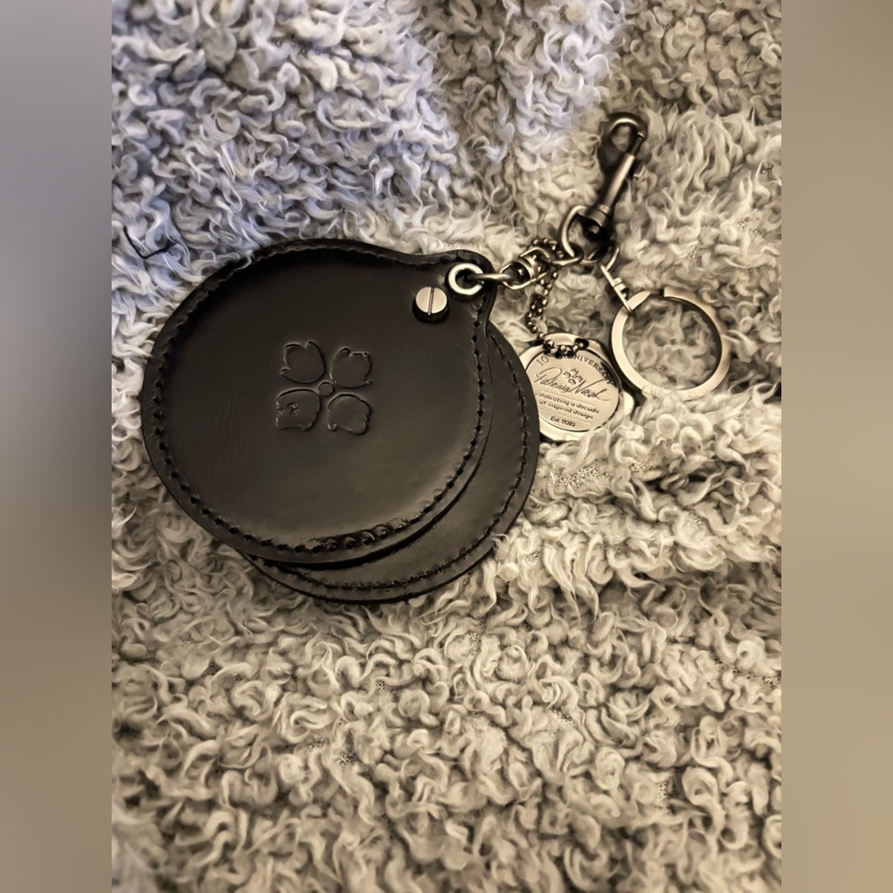 PATRICIA NASH BLACK LEATHER MIRROR KEY FOB - Picture 4 of 8